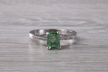 Load image into Gallery viewer, Brazilian Paraiba Tourmaline and Diamond set Platinum Ring