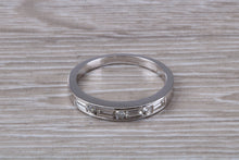 Load image into Gallery viewer, Traditional Half carat Baguette and Round cut Diamond Band