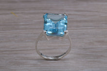 Load image into Gallery viewer, Stunning Large 14ct Swiss Blue Topaz set Yellow Gold Ring