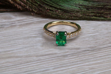 Load image into Gallery viewer, Emerald and Diamond Bridal Rings Set