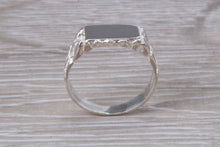 Load image into Gallery viewer, Rectangle Patterned Signet Ring