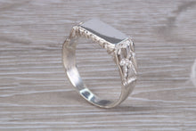 Load image into Gallery viewer, Rectangle Patterned Signet Ring