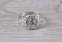 Load image into Gallery viewer, Roaring Lion Dainty Signet Ring