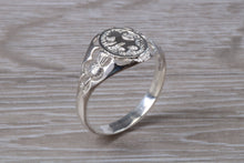 Load image into Gallery viewer, Roaring Lion Dainty Signet Ring