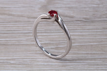 Load image into Gallery viewer, Simple and Dainty Ruby set Twit Shank Solitaire