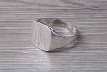 Load image into Gallery viewer, Square Signet Ring