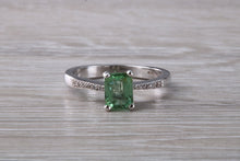 Load image into Gallery viewer, Brazilian Paraiba Tourmaline and Diamond set Platinum Ring