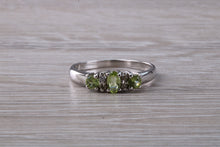 Load image into Gallery viewer, Peridot and Diamond set White Gold Ring