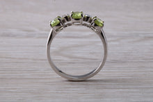 Load image into Gallery viewer, Peridot and Diamond set White Gold Ring