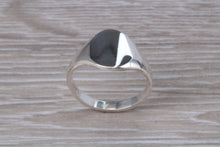 Load image into Gallery viewer, Dainty Oval Signet Ring
