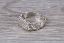 Load image into Gallery viewer, Rectangle Patterned Signet Ring