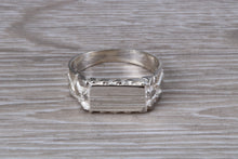 Load image into Gallery viewer, Rectangle Patterned Signet Ring