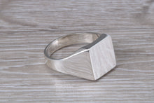 Load image into Gallery viewer, Chunky Signet Ring