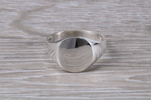 Load image into Gallery viewer, Beautiful Oval High Polished Signet Ring