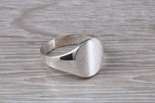 Load image into Gallery viewer, Beautiful Oval High Polished Signet Ring