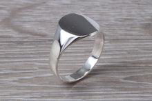 Load image into Gallery viewer, Beautiful Oval High Polished Signet Ring