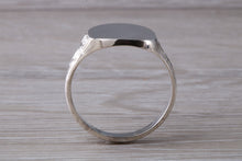 Load image into Gallery viewer, Family Crest Engraved Large Chunky Patterned Signet Ring in Sterling Silver