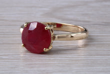 Load image into Gallery viewer, 3 carat Round cut Ruby set Yellow Gold Solitaire