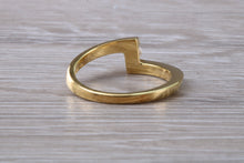 Load image into Gallery viewer, Crossover Shank Diamond set 18ct Yellow Gold Ring