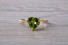 Load image into Gallery viewer, Heart Shape Peridot set Yellow Gold Ring