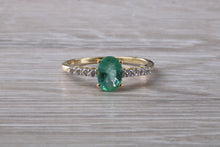 Load image into Gallery viewer, Dainty Oval cut Emerald and Diamond set Yellow Gold Ring