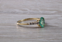 Load image into Gallery viewer, Dainty Oval cut Emerald and Diamond set Yellow Gold Ring