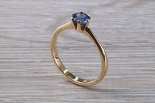 Load image into Gallery viewer, Blue Round cut Sapphire Solitaire