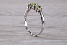 Load image into Gallery viewer, Peridot and Diamond set White Gold Ring