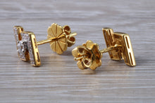 Load image into Gallery viewer, Diamond stud Earrings 18ct Yellow Gold