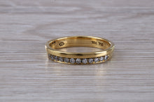 Load image into Gallery viewer, Edge set Diamond 18ct Yellow Gold Wedding Band