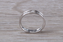 Load image into Gallery viewer, Princess cut Diamond set 18ct White Gold Band