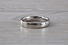 Load image into Gallery viewer, 4mm Court Profile Simple Platinum Wedding Band