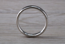 Load image into Gallery viewer, 4mm Court Profile Simple Platinum Wedding Band