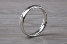Load image into Gallery viewer, 4mm Court Profile Simple Platinum Wedding Band