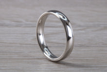 Load image into Gallery viewer, 4mm Court Profile Simple Platinum Wedding Band