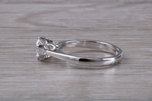 Load image into Gallery viewer, Tulip Flower Solitaire set The Ultimate Hearts and Arrows Moissanite Diamond