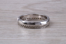 Load image into Gallery viewer, Chunky 4 mm Wide Full Circle set Diamond Band