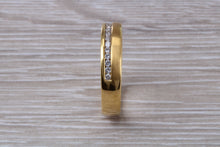 Load image into Gallery viewer, Beautiful Diamond set 18ct Yellow Gold Band