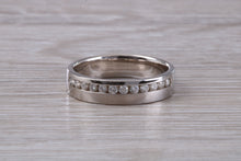 Load image into Gallery viewer, Beautiful Diamond set 18ct White Gold Band