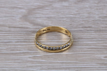 Load image into Gallery viewer, Edge set Diamond 18ct Yellow Gold Wedding Band