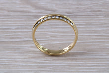 Load image into Gallery viewer, Edge set Diamond 18ct Yellow Gold Wedding Band