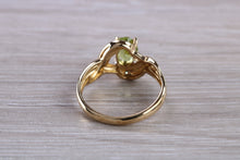 Load image into Gallery viewer, Peridot and Diamond set Yellow Gold Ring
