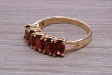 Load image into Gallery viewer, 1.50 carats Five Stone Garnet Gemstone set Yellow Gold Ring