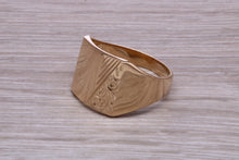 Load image into Gallery viewer, Large Patterned Yellow Gold Signet Ring
