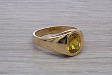 Load image into Gallery viewer, 3.50 carat Natural Yellow Sapphire 18ct Yellow Gold Ring