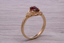 Load image into Gallery viewer, Garnet and Diamond Gemstone set Gold Ring