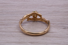 Load image into Gallery viewer, Tree Twig Designed Peridot set Yellow Gold Ring