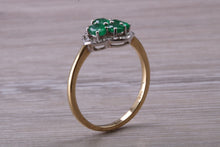 Load image into Gallery viewer, Emerald and Diamond set Yellow Gold Ring