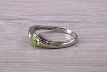 Load image into Gallery viewer, Round cut Peridot set White Gold Ring