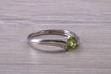 Load image into Gallery viewer, Round cut Peridot set White Gold Ring